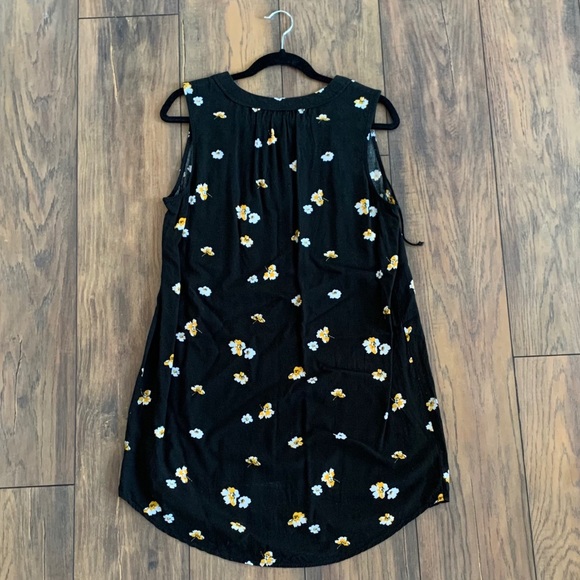 Old Navy Floral Dress - Picture 4 of 4